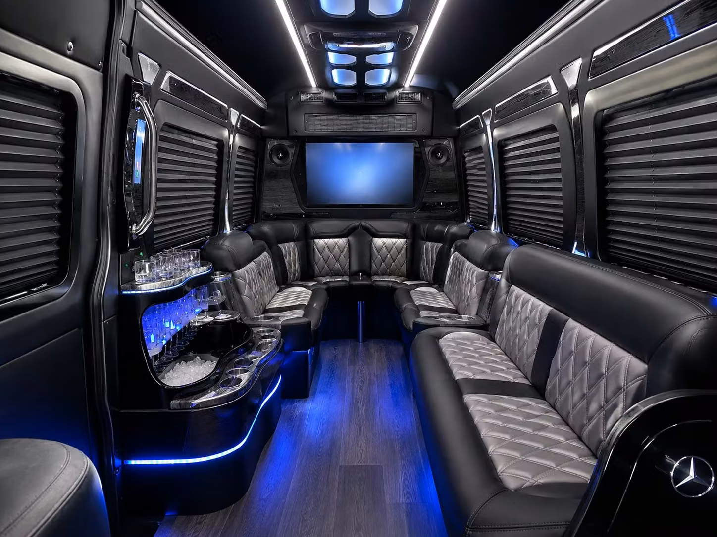 why erie couples choose charterbusrentaleriepa com for wedding day transportation